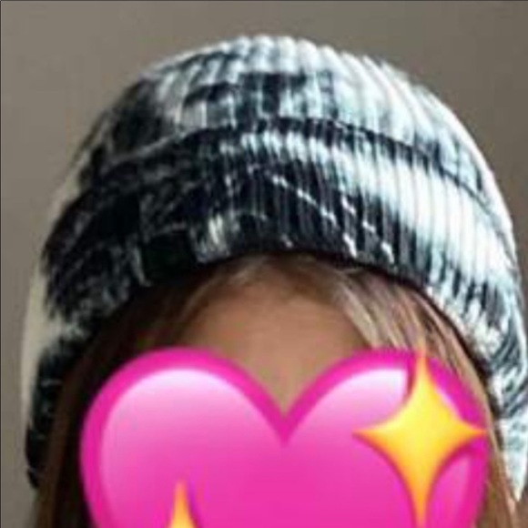 Knit Tie Die Beanie Unisex - Picture 1 of 8